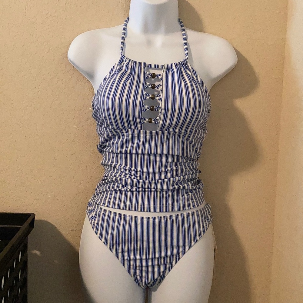 Wallflower swim set